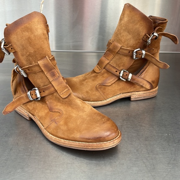 Zarek cut out leather boots by A.S.98. New in box. - Picture 3 of 7